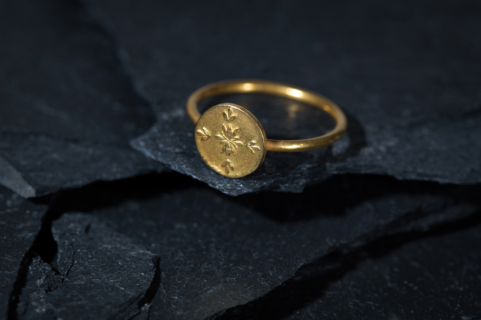 Gold medal ring — Yves Gratas