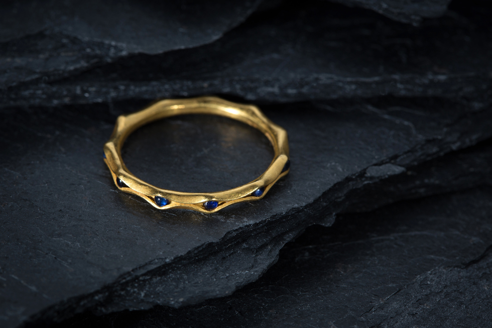 Gold ring with sapphires — Yves Gratas