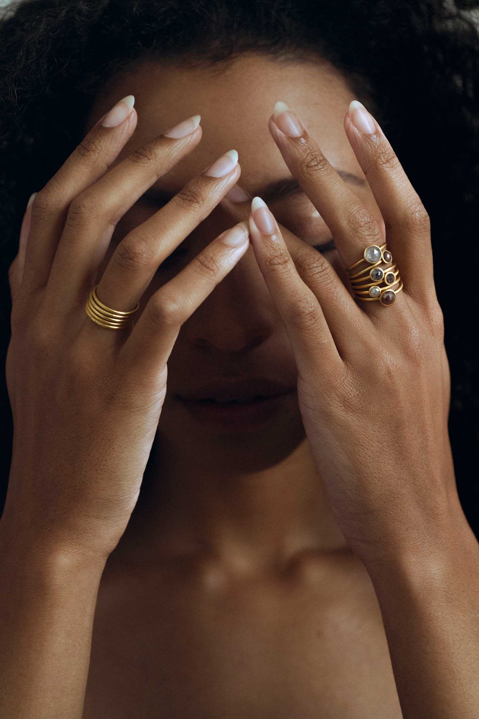 Yves Gratas Héritage artisan bijoutier paris marais 11ème métier d'art savoir-faire fait main or 18 carats pierre précieuse Charlotte Courault Anne Viel Brnak sur mesure bague diamant rosecut Annabelle Foucher