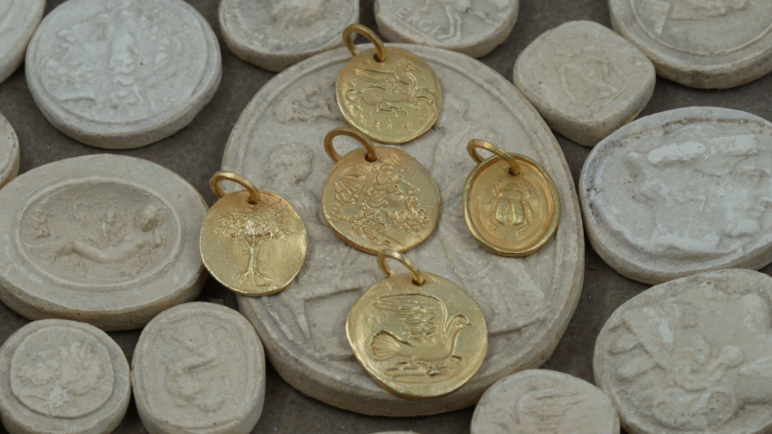 282 médaille antique pégase oiseau colombe arbre scarabée tête romaine