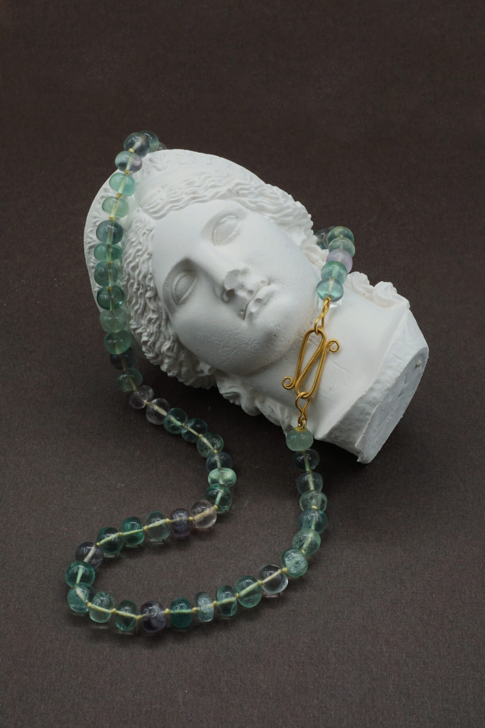 collier fluorite