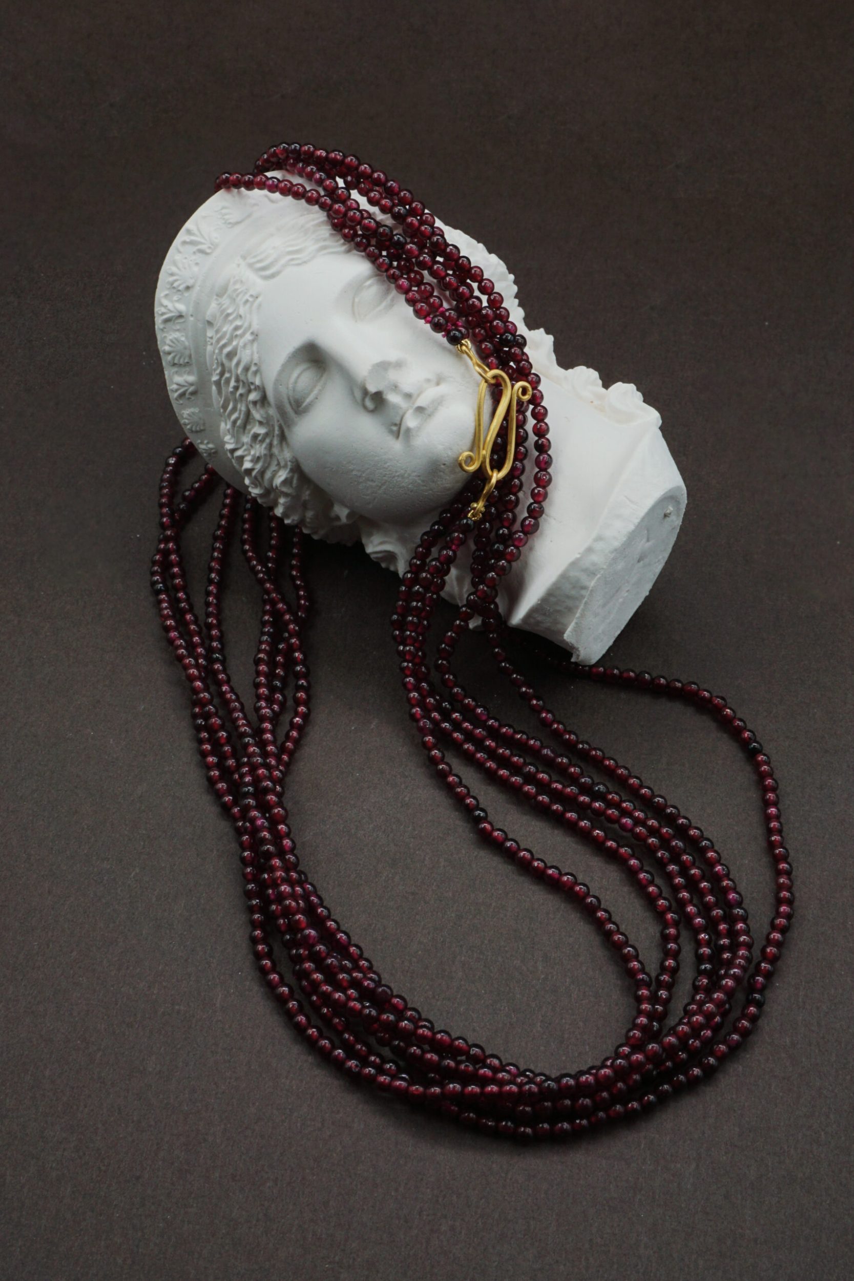 collier grenat
